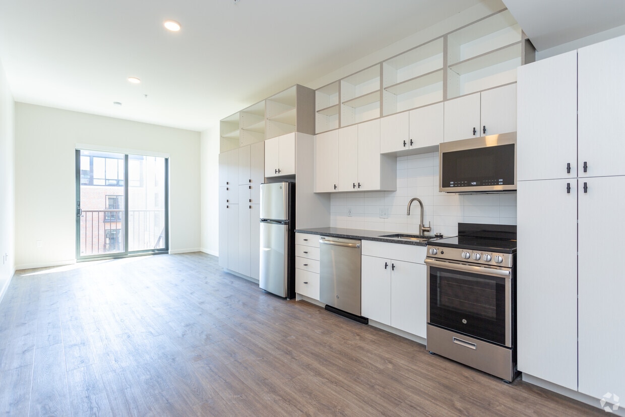 Floor Plan - I-122 | Studio | Piazza View