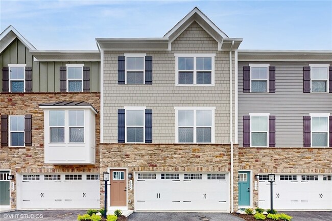 Building Photo - 6804 Sycamore Way