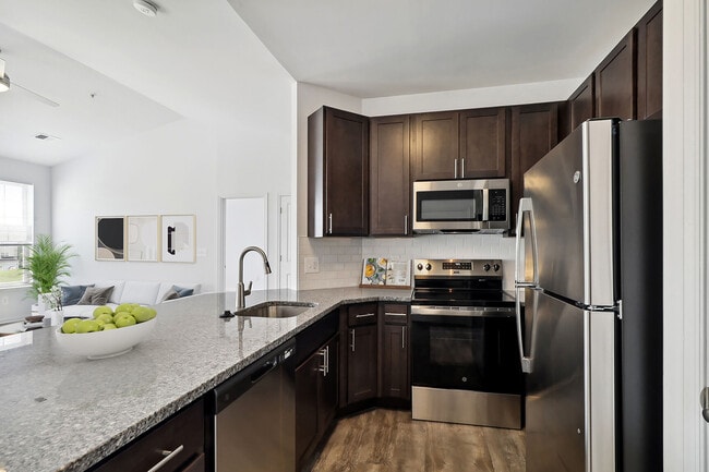 Photo - Windsor Commons Apartments