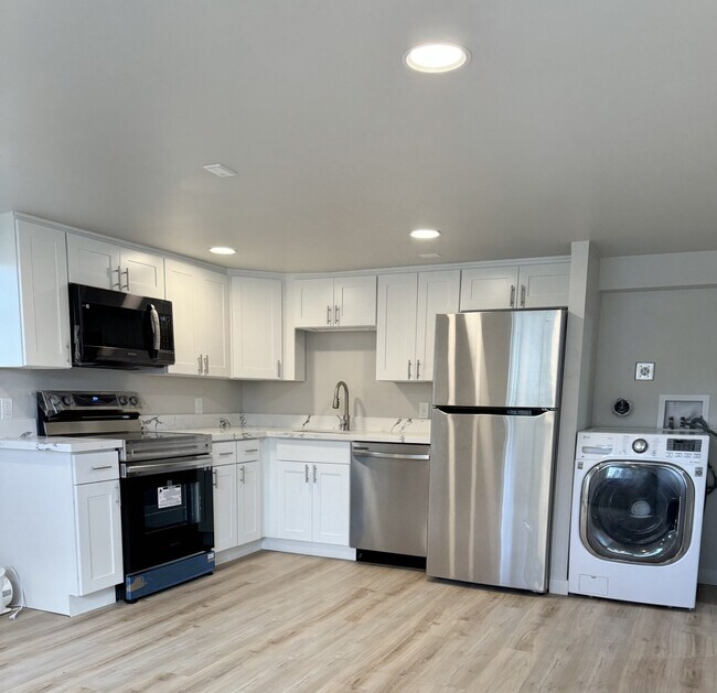 Photo - 300 Garden Ave N Unit SI ID1620975P
