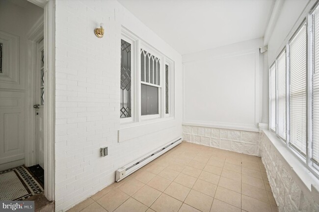 Photo - 401 W Fisher Ave