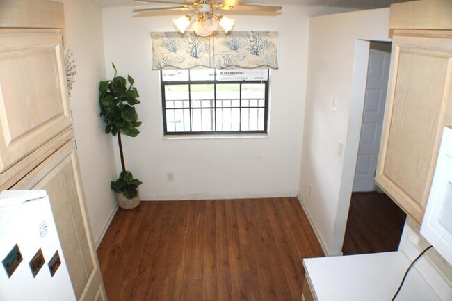 Photo - 1082 Keystone Dr
