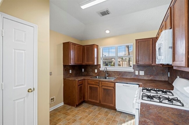 Photo - 21114 Sprouse Cir