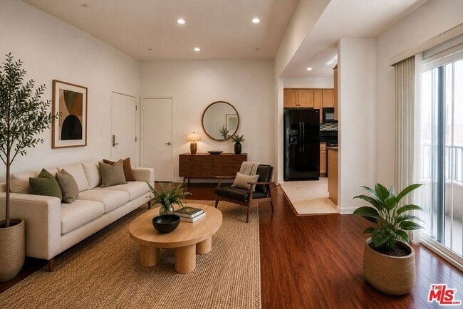 Photo - 12132 Hart St Unit 301