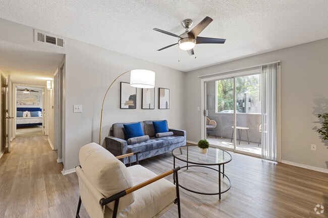 Standard 3BR, 2BA - 1,012SF - Living Room - Sienna Square - Modern Living