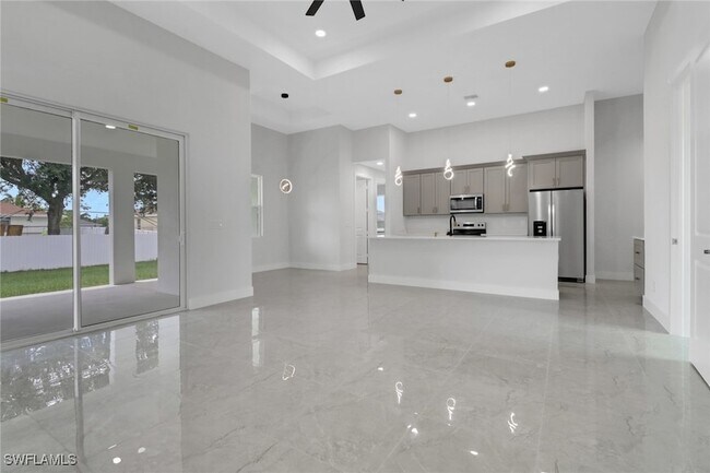 Photo - 3803 1st St SW