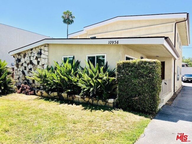 Building Photo - 10936 Hartsook St