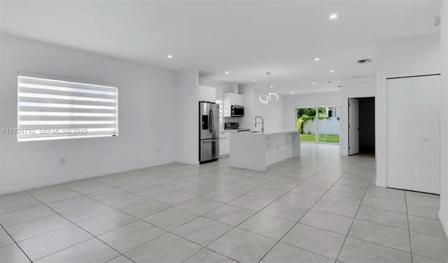 Photo - 23061 SW 124th Ave