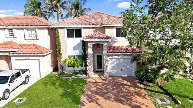 Photo - 16330 SW 102nd St