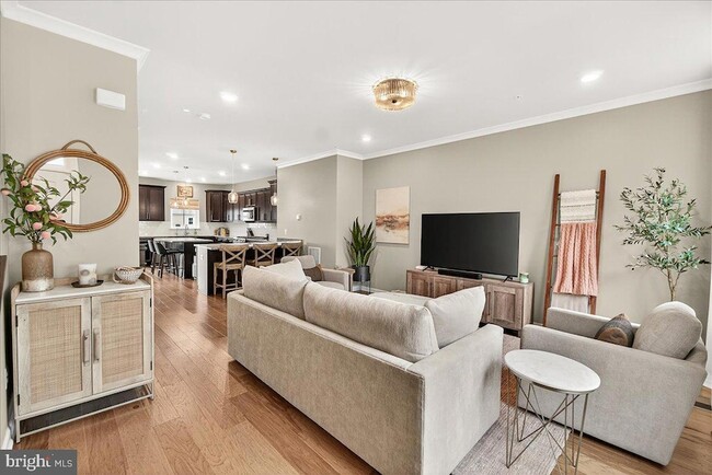 Photo - 22739 Tate St