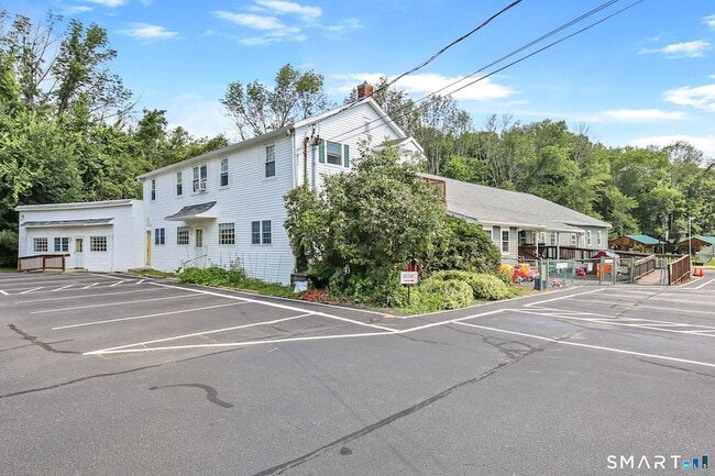 Photo - 1129 CT-169