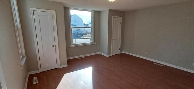 Photo - 107 Indiana Ave