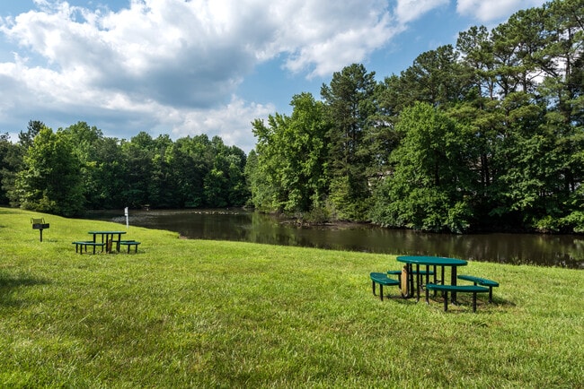 Photo - Lakefield Mews Apartments and Townhomes