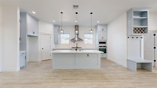 Photo - 4867 N Oakland Ln