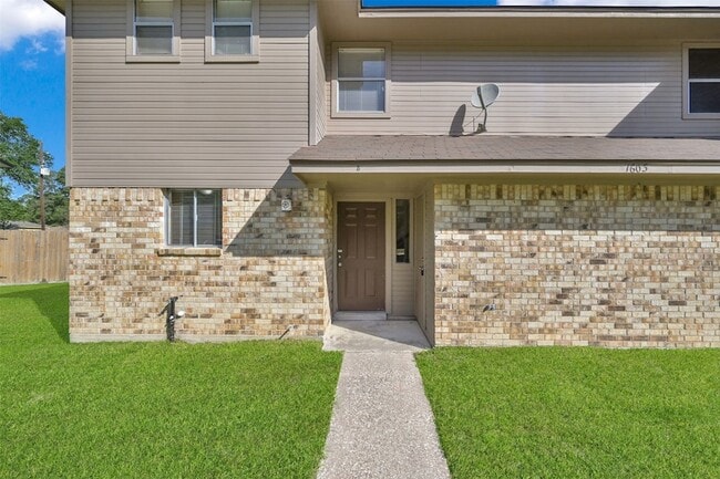 Photo - 1603 Hazelwood St Unit B