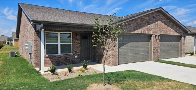 Photo - 618 NW 68th Ave