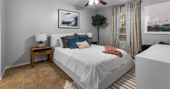 Photo - River Oaks Apartments