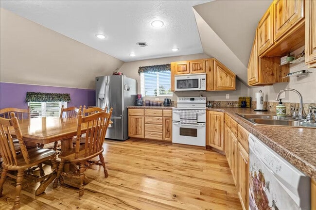 Photo - 203 6th Ave S Unit ID1308985P