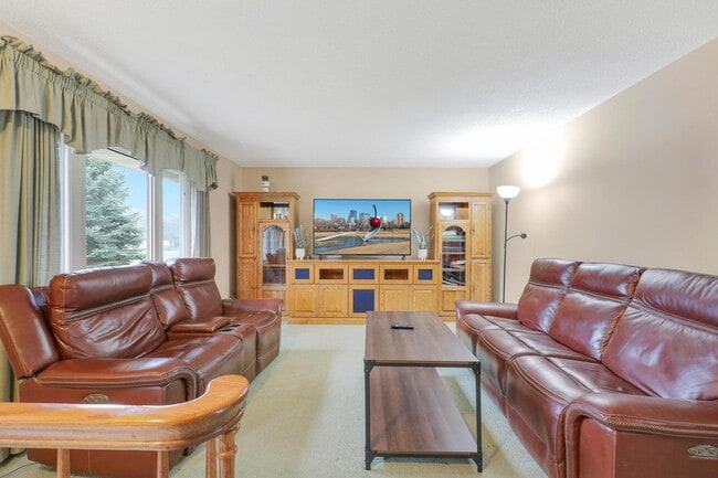 Photo - 11333 Welcome Ave N