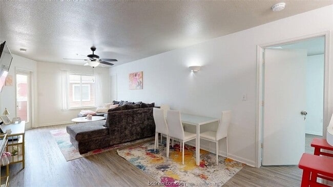 Photo - 515 Southwest Pkwy Unit 304