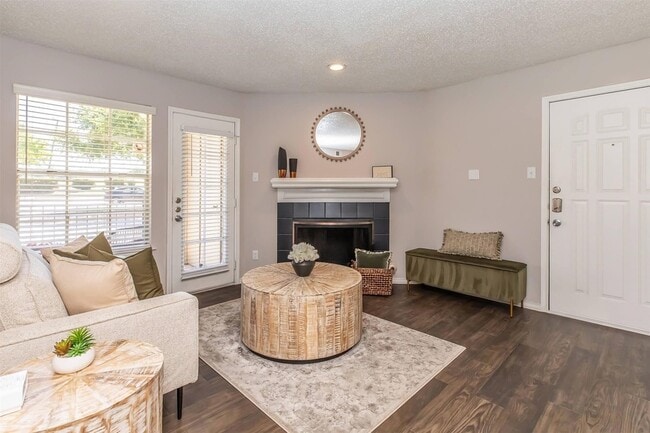 Building Photo - 8301 Boat Club Rd Unit 931