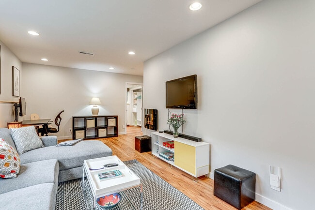 Photo - 10052 Interlake Ave N Unit SI ID1579315P