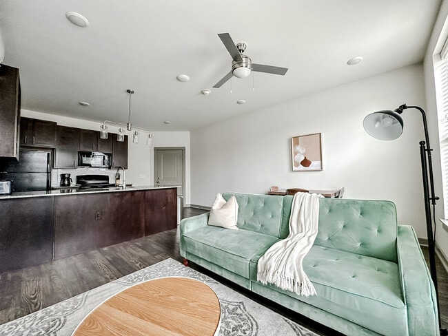 Photo - 111 E 4th St Unit ID1036784P