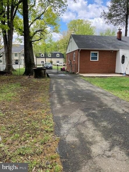 Photo - 6438 Windham Ave