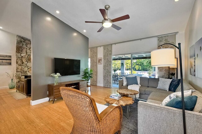 Photo - 211 Chapalita Dr Unit ID1048659P