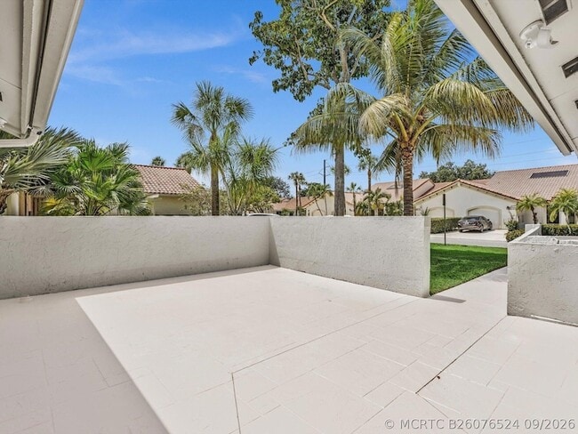 Photo - 21578 Altamira Ave