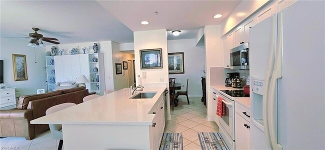 Building Photo - 16615 Lake Cir Dr