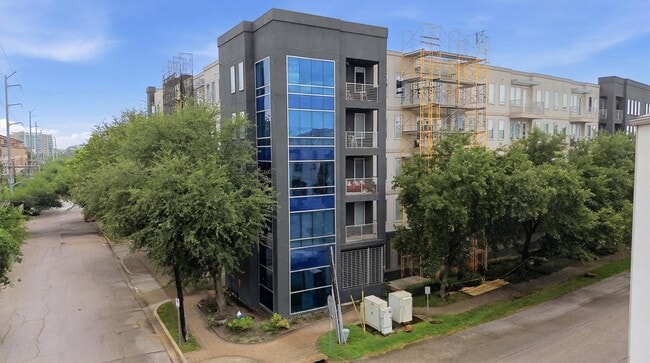 Building Photo - 505 Jackson Hill St Unit 307