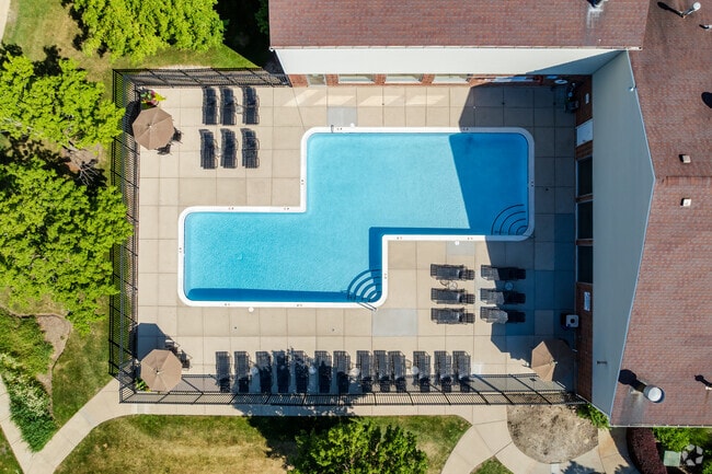 Aerial - Waterford Place Apartments