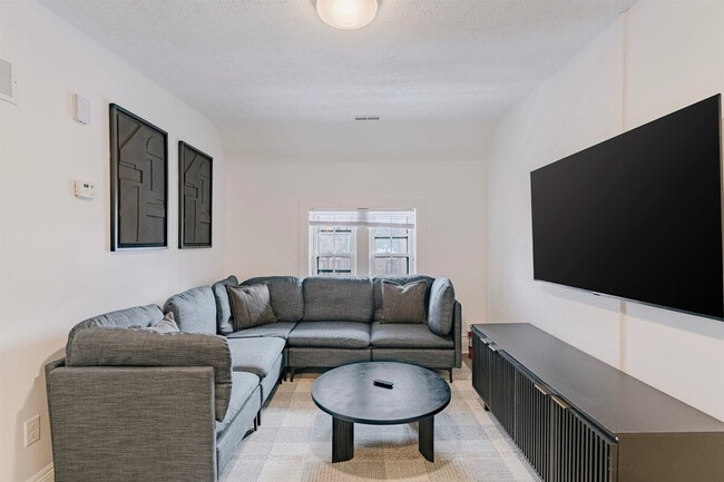 Photo - 11321 Hessler Rd Unit ID1365988P