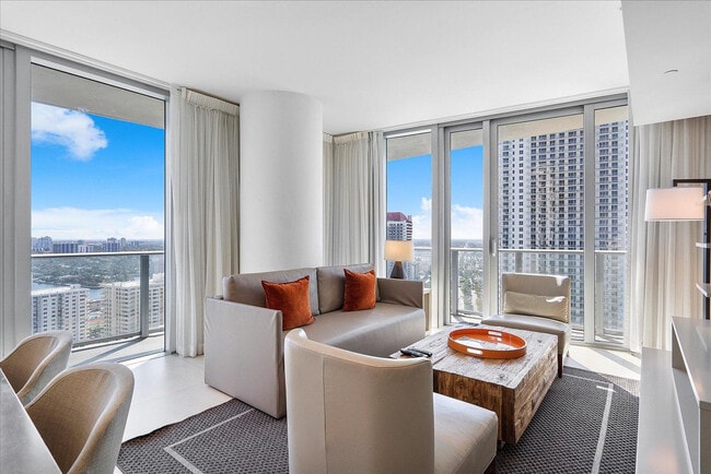 Building Photo - 4011 S Ocean Dr Unit SI FL23-ID1049808P