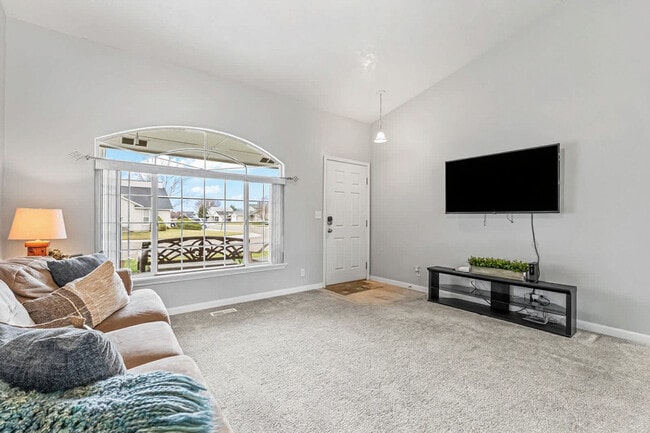 Photo - 727 W Clark Ave Unit SI ID1470096P