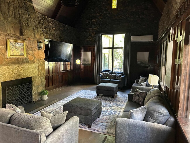 Photo - 1414 Dinglewood Dr Unit ID1043590P