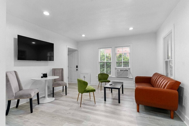 Building Photo - 412 Harwood St Unit ID1094307P