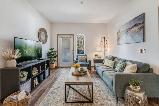 Building Photo - 8280 164th Ave NE Unit GO ID1054063P