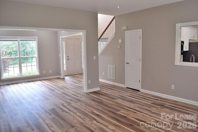 Photo - 2941 Glen Summit Dr
