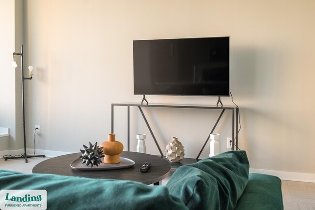 Photo - 600 19th St N Unit 604.1407325