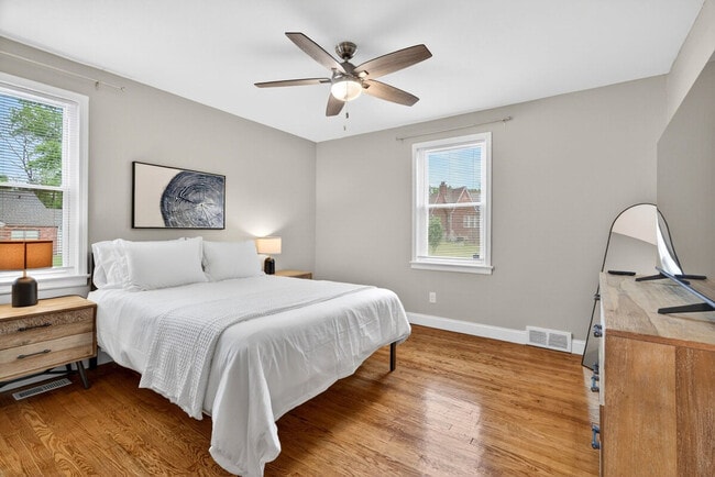 Photo - 6913 Etzel Ave Unit SI ID1496954P