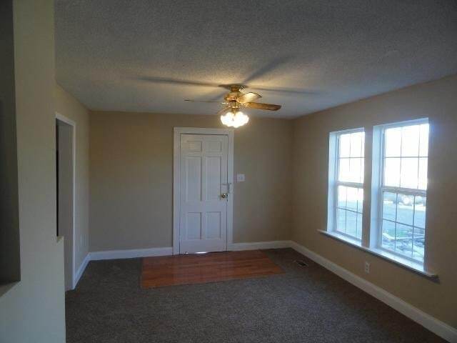 Photo - 1319 Searcy St