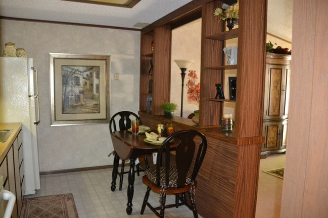 Photo - Rowanoake Apartments