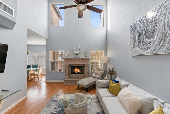 Building Photo - 4301 N 21st St Unit ID1255134P