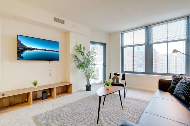 Building Photo - 550 14th St S Unit FL2-ID1022432P