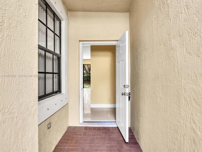 Photo - 3878 Tree Top Dr