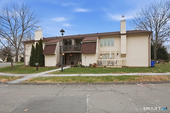 Photo - 46 Little Oak Ln