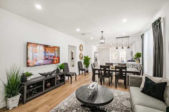 Building Photo - 412 Paschall St Unit ID1316398P