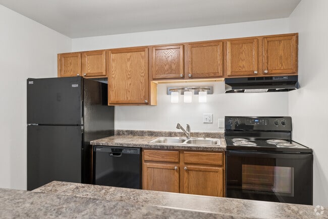 Renovated 1BR, 1BA - 675SF - Kitchen - Pine Ridge